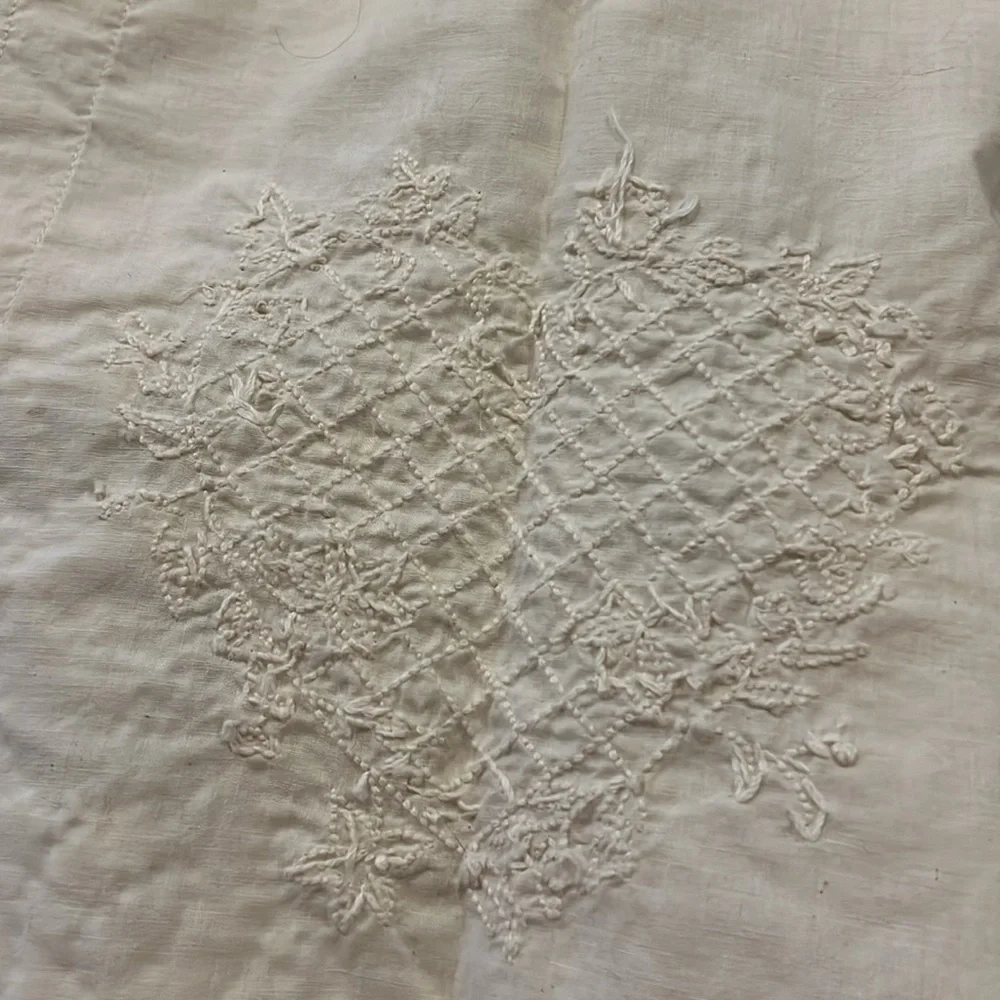 Lot 6 Antique Elegant Cream Embroidered Quilt squares